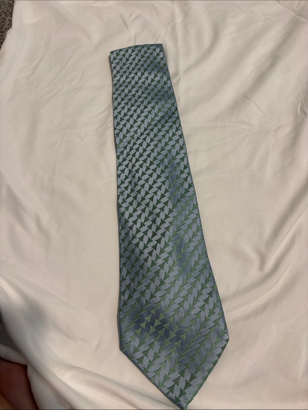 Charvet Men's Green Patterned Silk Tie